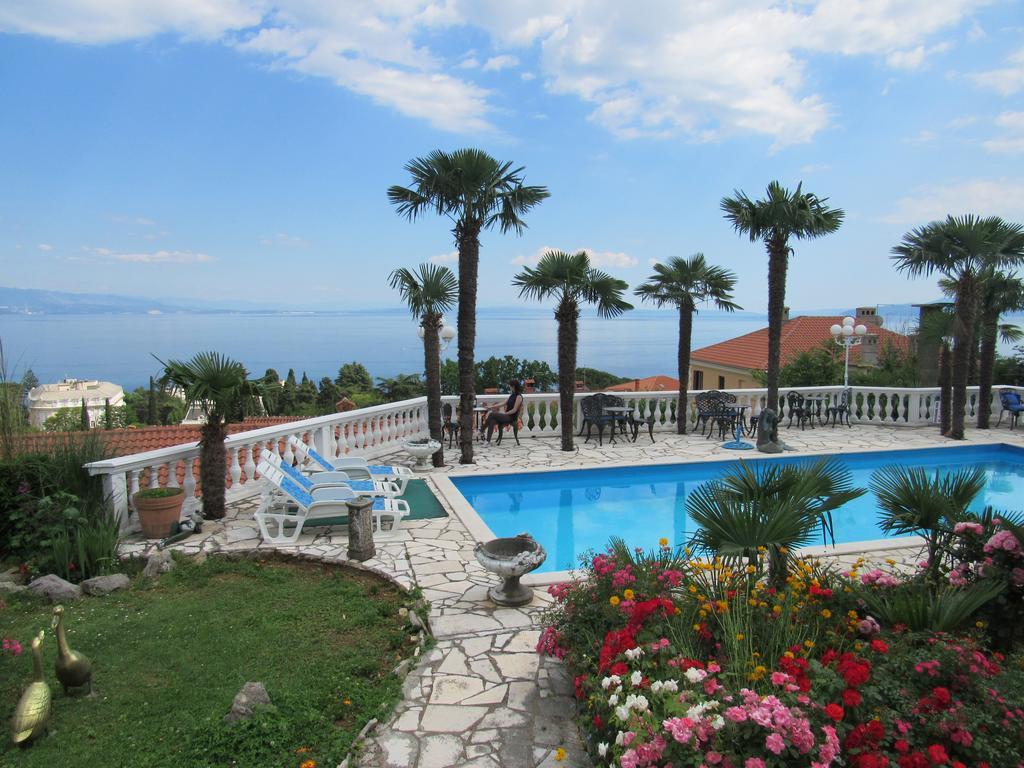 Apartments Villa Palme Opatija Luaran gambar